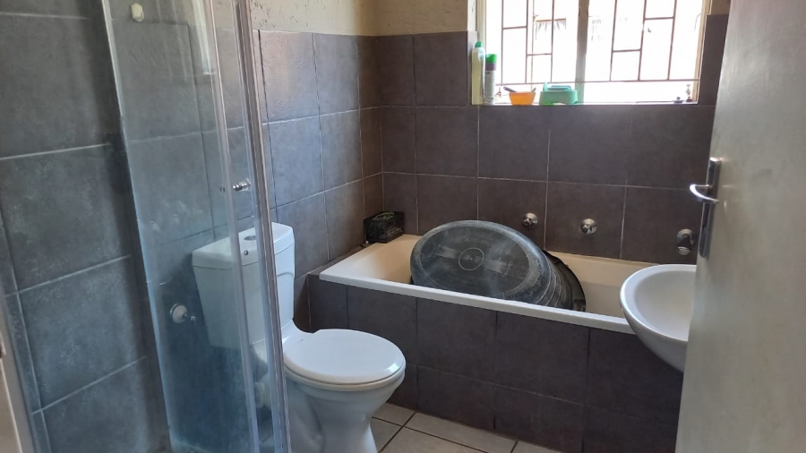 2 Bedroom Property for Sale in Baillie Park North West